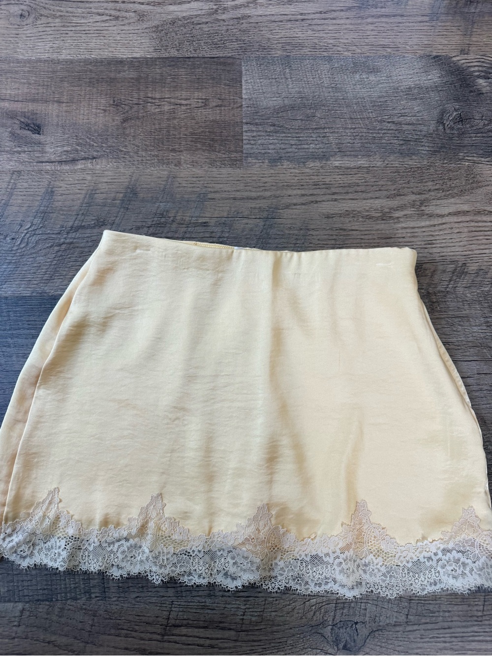 Abercrombie & Fitch Cream Lace-Trim Mini skort
